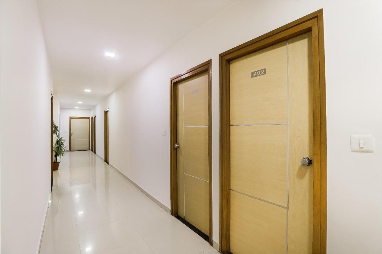 Oyo Hotel D Veeray Ahmedabad Exterior foto
